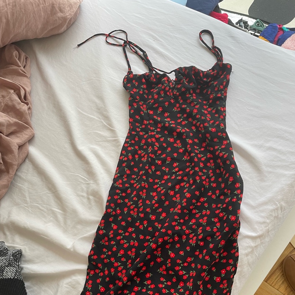 Princess Polly dress - looks like realisation par alba